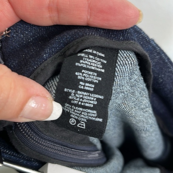 Theory Denim Skinny Pant High waisted size 12 Women’s clothing - Picture 7 of 11